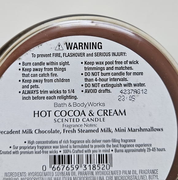 NWT Bath & Body Works Hot Cocoa & Cream Candle with Gold Lid - Picture 9 of 12